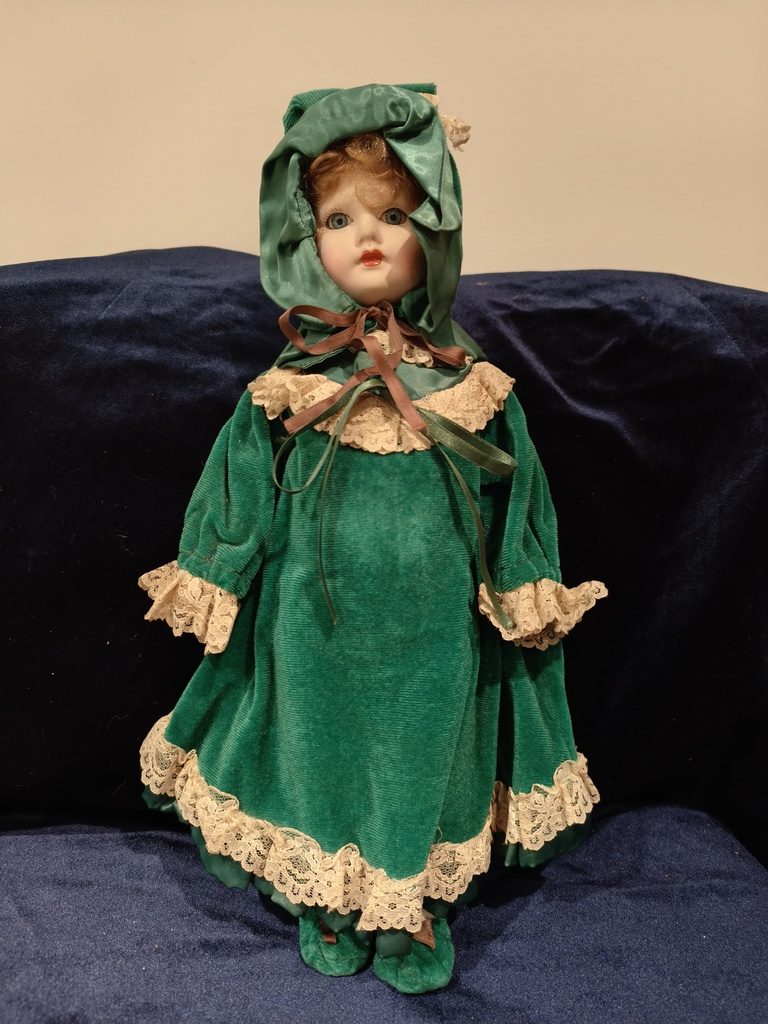 Bebé — Ropa de bebé de época: gorrito, patucos y vestido largo de …